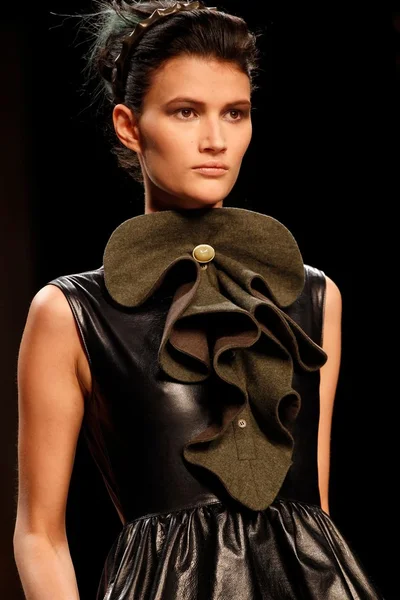 Look 24